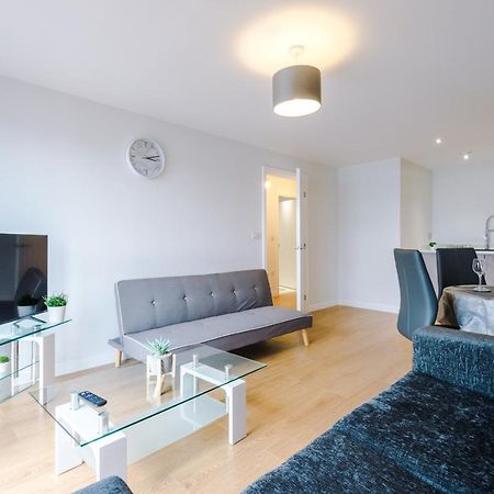 ✰Onpoint - Modern 2 Bed Apartment Close To Centre✰ ลีดส์ ภายนอก รูปภาพ