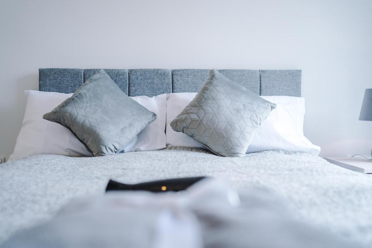 ✰Onpoint - Modern 2 Bed Apartment Close To Centre✰ ลีดส์ ภายนอก รูปภาพ