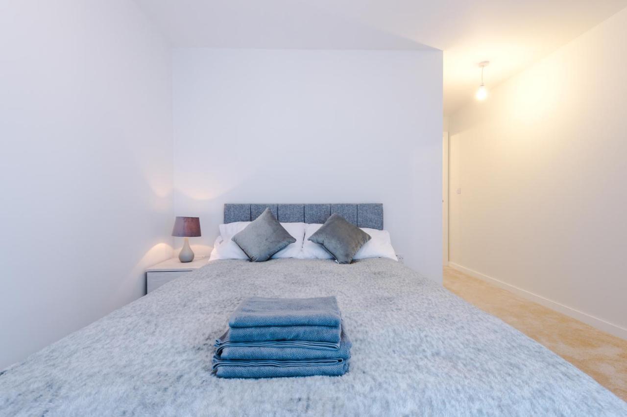 ✰Onpoint - Modern 2 Bed Apartment Close To Centre✰ ลีดส์ ภายนอก รูปภาพ