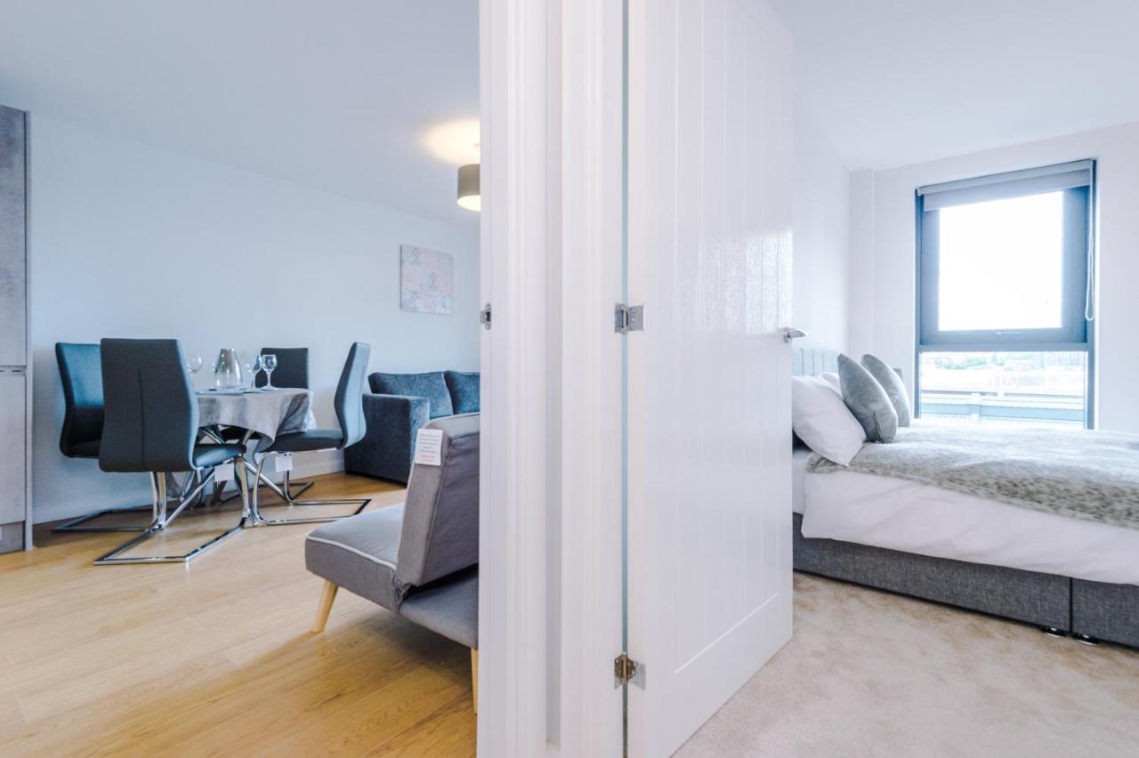 ✰Onpoint - Modern 2 Bed Apartment Close To Centre✰ ลีดส์ ภายนอก รูปภาพ