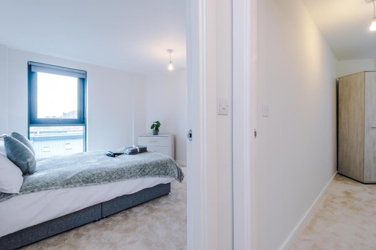 ✰Onpoint - Modern 2 Bed Apartment Close To Centre✰ ลีดส์ ภายนอก รูปภาพ