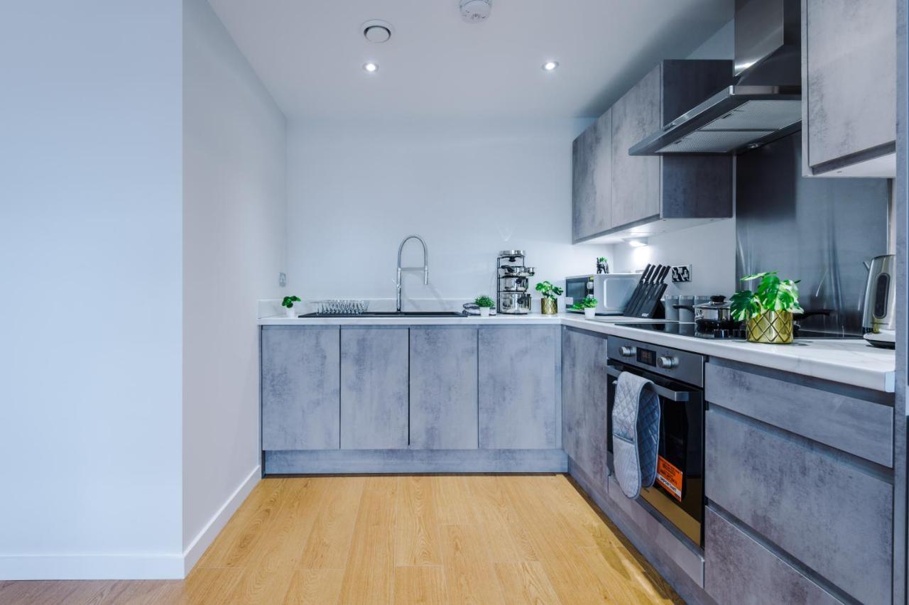 ✰Onpoint - Modern 2 Bed Apartment Close To Centre✰ ลีดส์ ภายนอก รูปภาพ