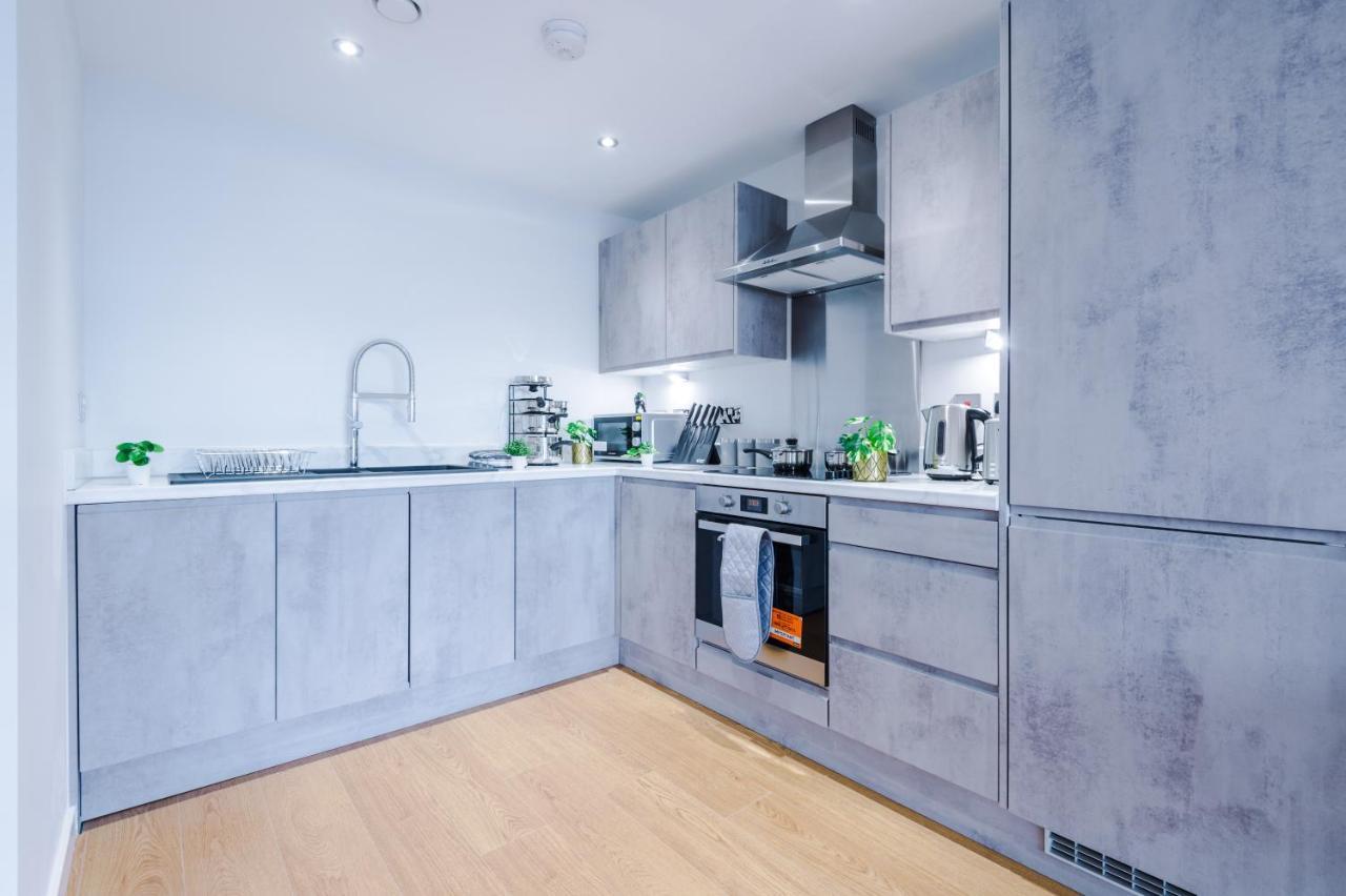 ✰Onpoint - Modern 2 Bed Apartment Close To Centre✰ ลีดส์ ภายนอก รูปภาพ
