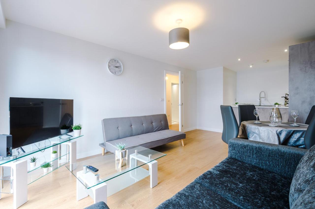 ✰Onpoint - Modern 2 Bed Apartment Close To Centre✰ ลีดส์ ภายนอก รูปภาพ
